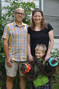 Dirk and Robin Erlandsen, with Otto and his puppet friends Jim and Squeakee